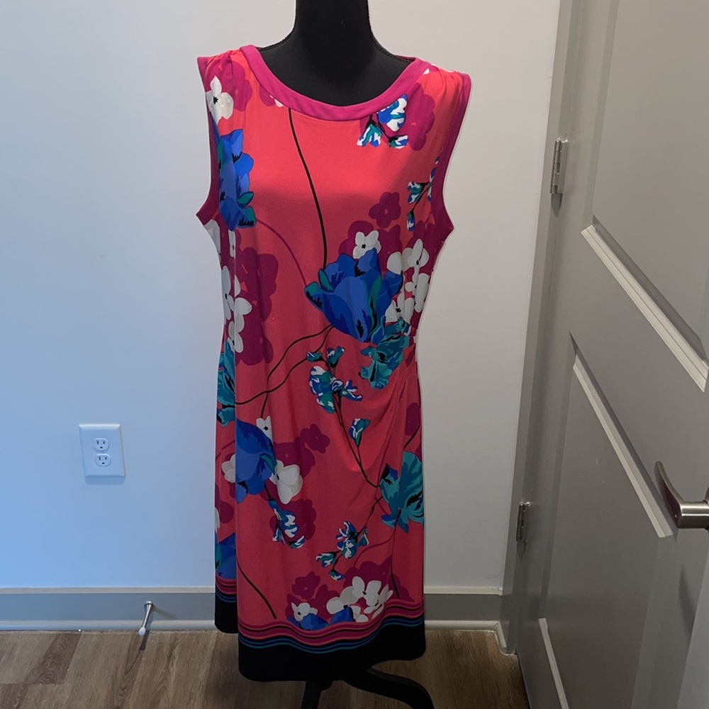 Pink floral dress - Picture 2 of 5